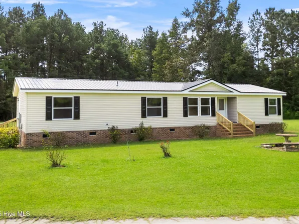 137 Gores Drive, Clarendon, NC 28432