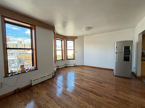 2857 W 20th St #2 Photo 1