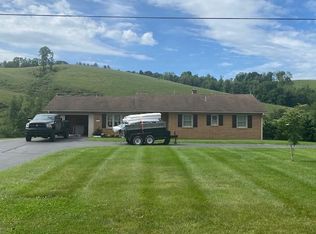 2570 Pipers Gap Rd, Galax, VA 24333