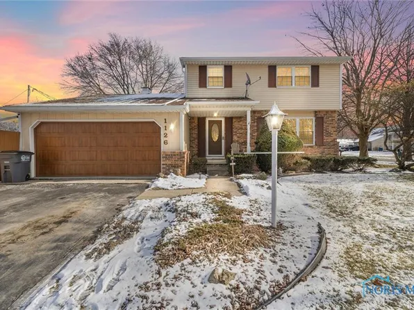 1126 Bedford Woods Dr, Toledo, OH 43615