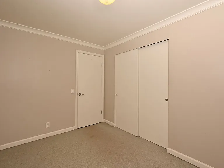 5008 Puget Blvd SW — Photo 17