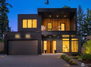 3138 108th Ave SE, Bellevue, WA 98004