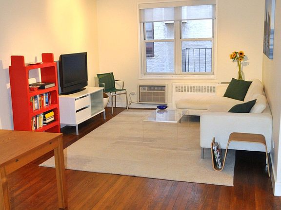 2nd image of 88 Bleecker St APT 5R