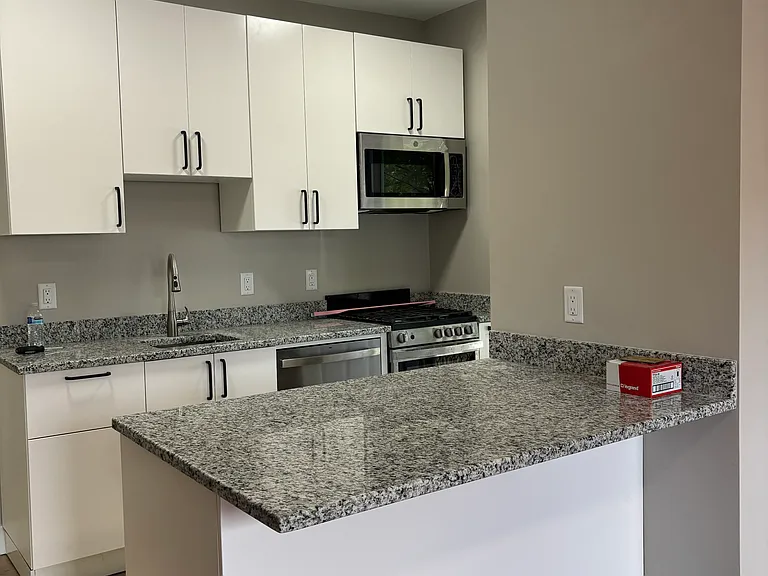 4 Adams St #7 — Photo 2