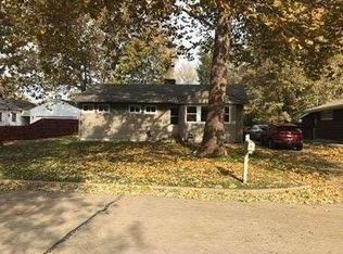 1712 Princeton Dr, Champaign, IL
