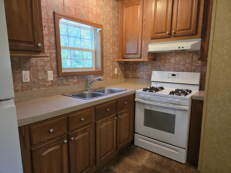 107 Rayewood Dr — Photo 21
