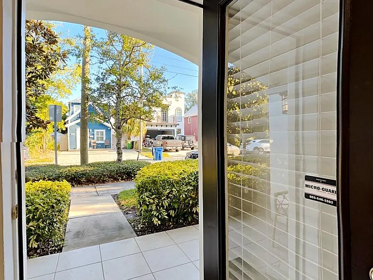 407 S Oregon Ave — Photo 4