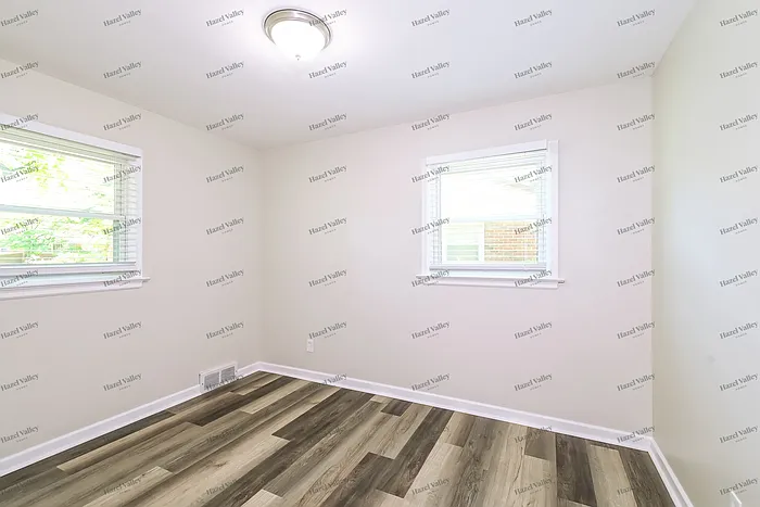265 Saint Patrick Ln — Photo 10