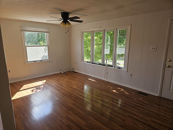 5th image of 401 Church Rd