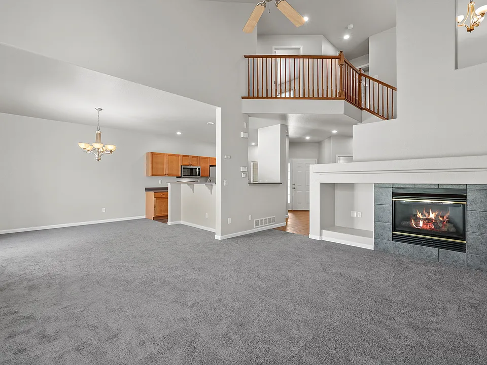 12617 James Point