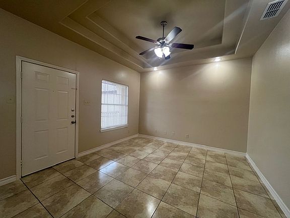 3rd image of 710 Alta Vista Dr #A115