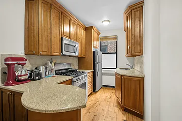 Rented by AVENUE 8 INC