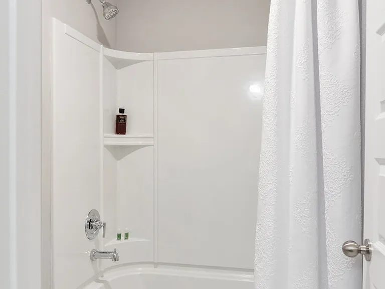 1022 Emery Bay Cir — Photo 17