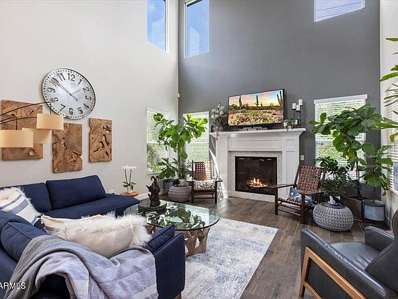 3rd image of 3846 E Crittenden Ln