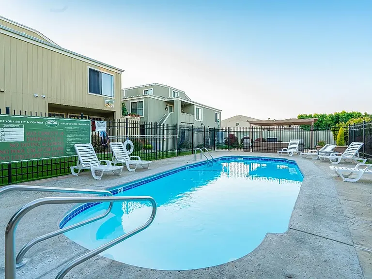 820 Casanova Ave #32 — Photo 13