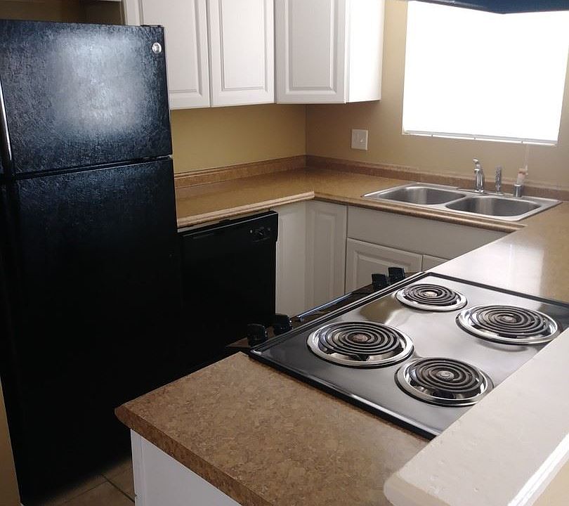 1st image of 2225 N Jones Blvd APT 4