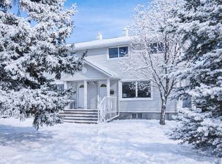 571 W Killarney Glen Ct SW, Calgary, AB T3E7H4