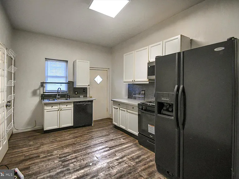 832 N Hutton St — Photo 5