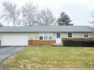 6921 S Joanne Ave, Rochelle, IL 61068