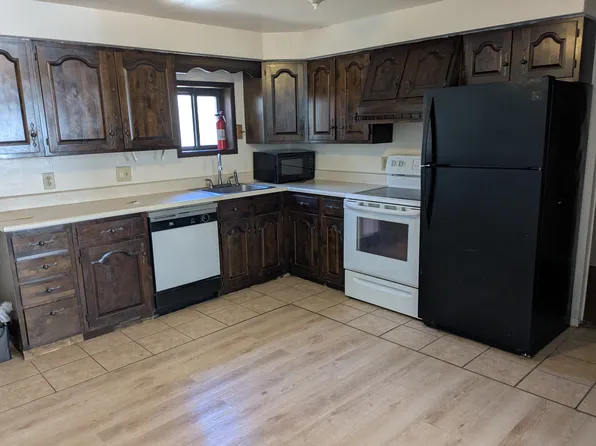 135 Oak Manor Dr #1, Milford, PA 18337