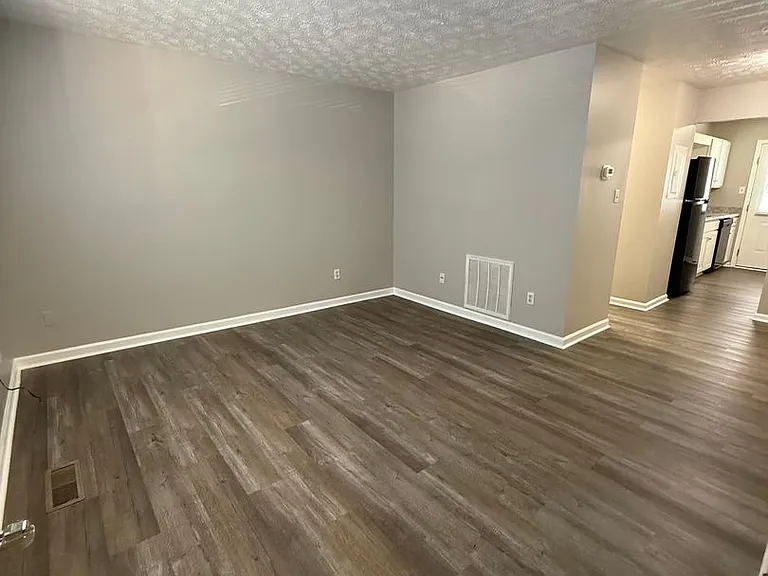 300 S David Ln — Photo 1