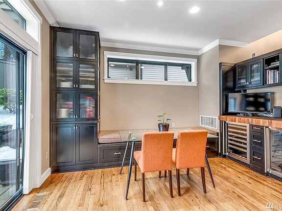4th image of 1824 Market St #3