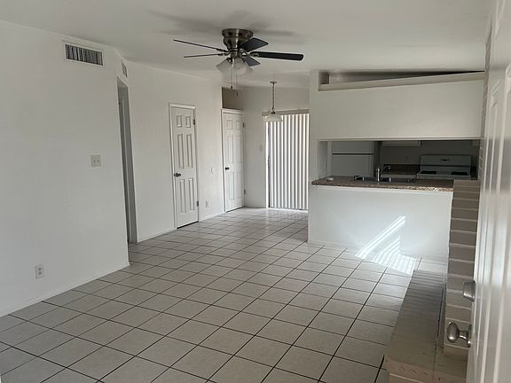4th image of 612 White Cliffs Dr #B