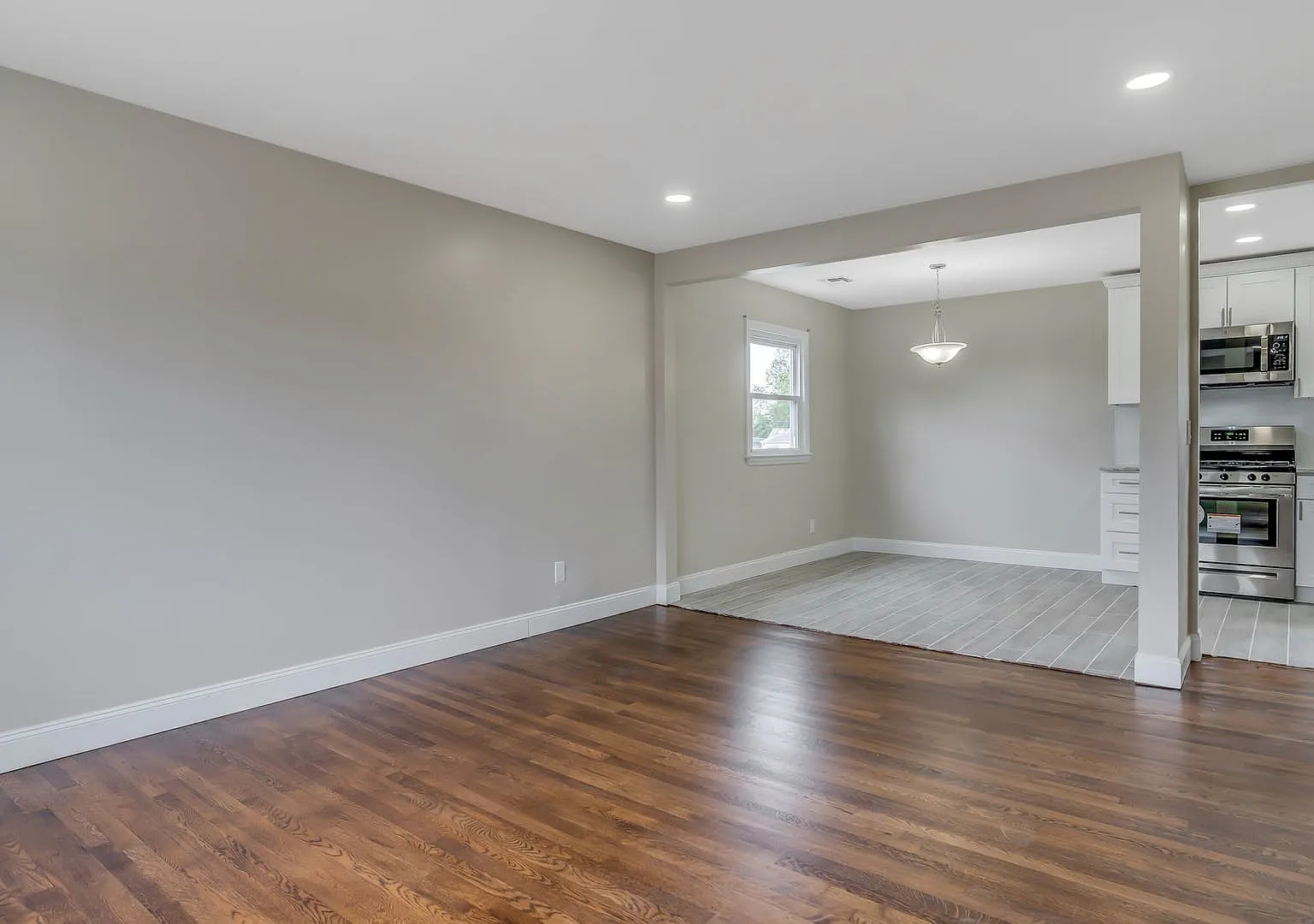 3 bed, 1908 sqft, $2,800 — Photo 2