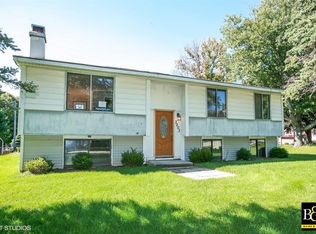 3203 Poplar Dr, Island Lake, IL 60042