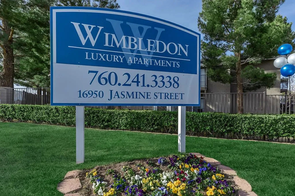 Wimbledon Apartments — Photo 1