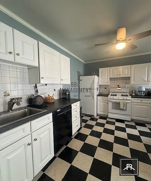32 Chiswick Rd #5 — Photo 1