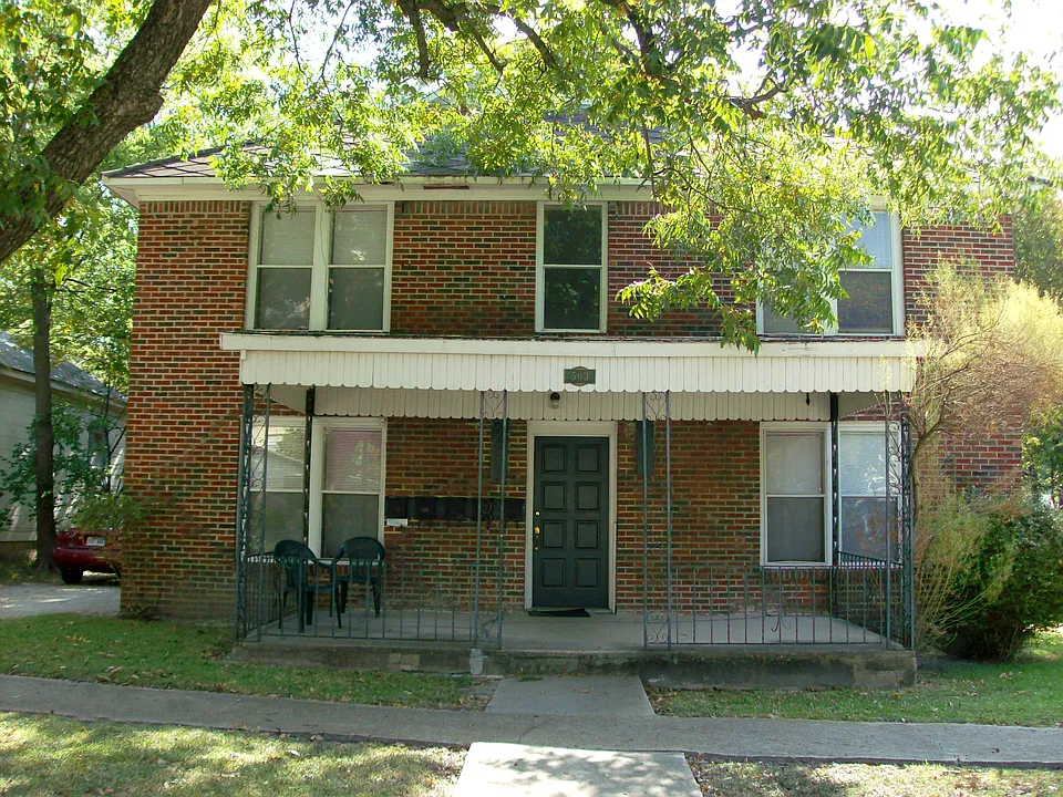 503 N 4th St #C