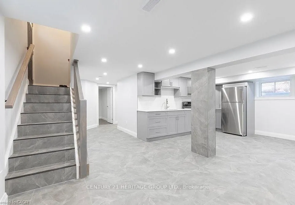 658 Upper Sherman Ave