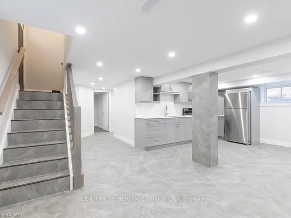 658 Upper Sherman Ave, Hamilton, ON L8V 3M5