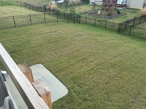 514 Sceptre Dr — Photo 16