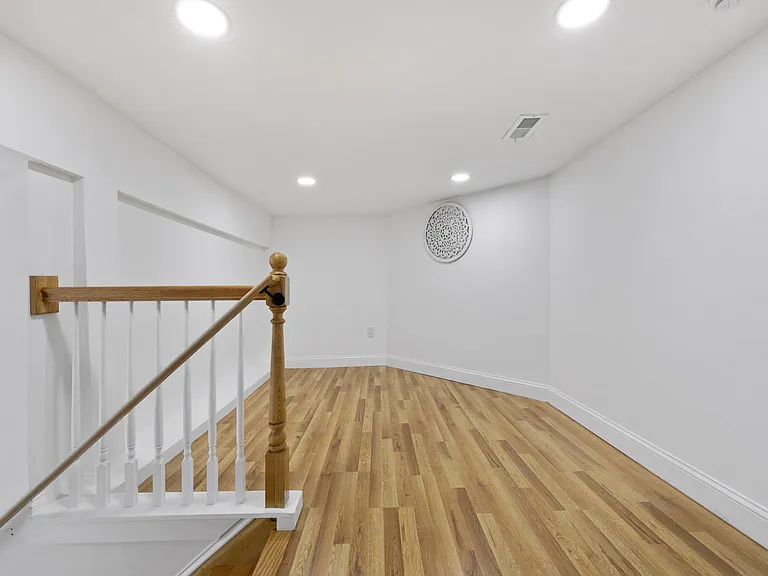 300 Bruce Park Ave #1 — Photo 19