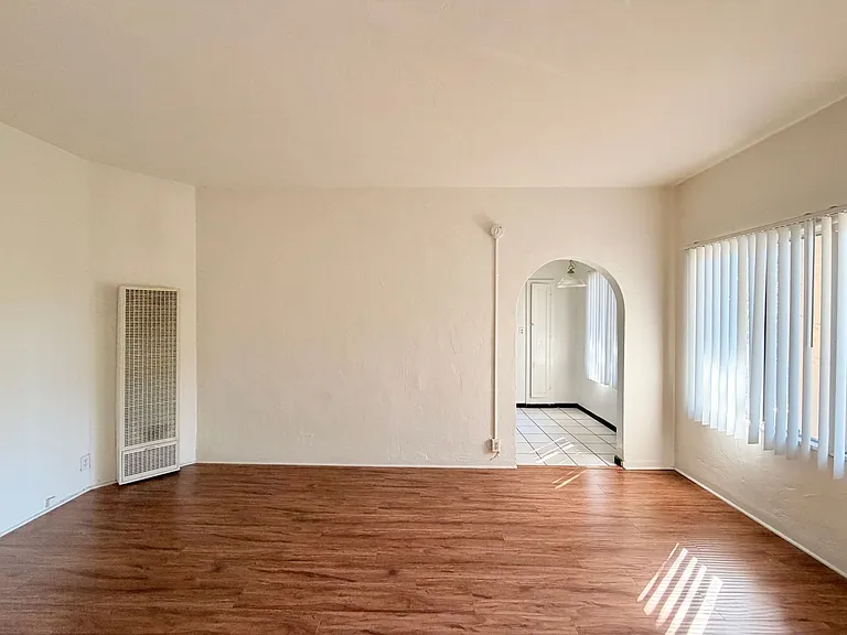 230 N Reno St — Photo 4