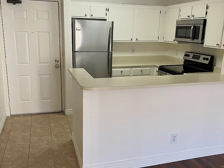 8889 Caminito Plaza Centro #7203 — Photo 3