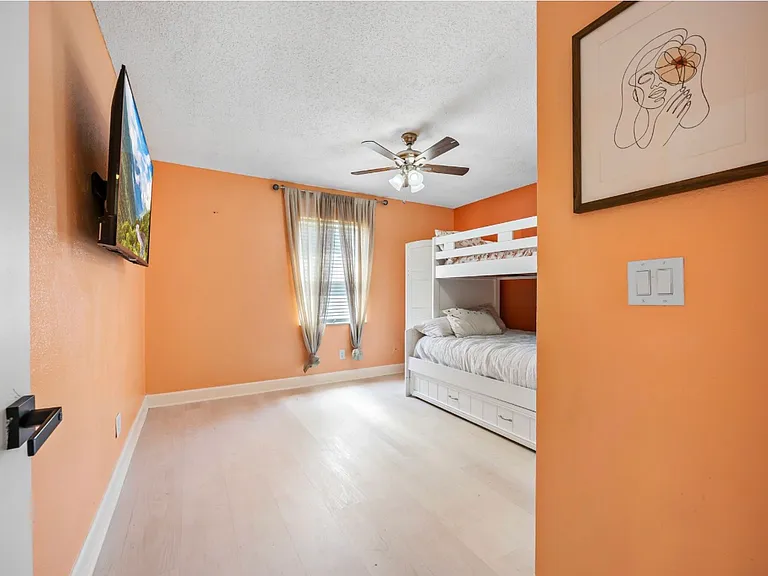 871 Highland Ave NW — Photo 7