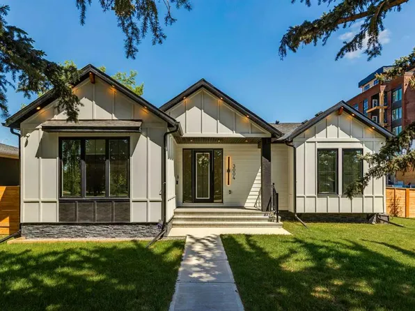 3004 Hampton Cres SW, Calgary, AB T3E 4R2