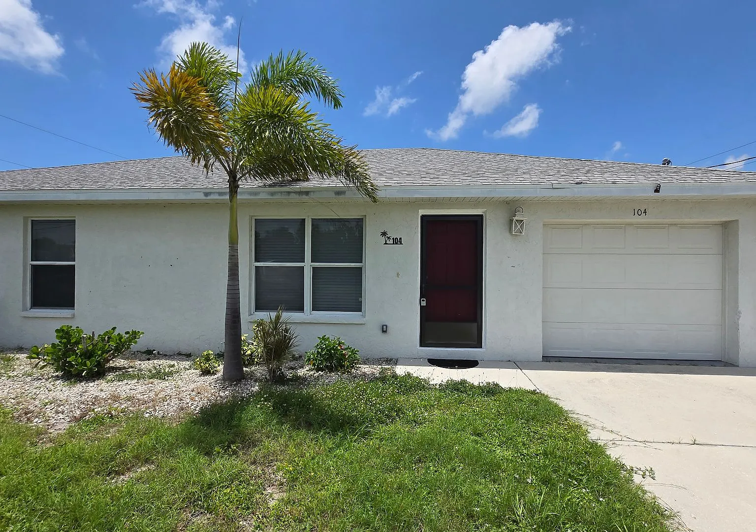 104 Charles Dr — Photo 1