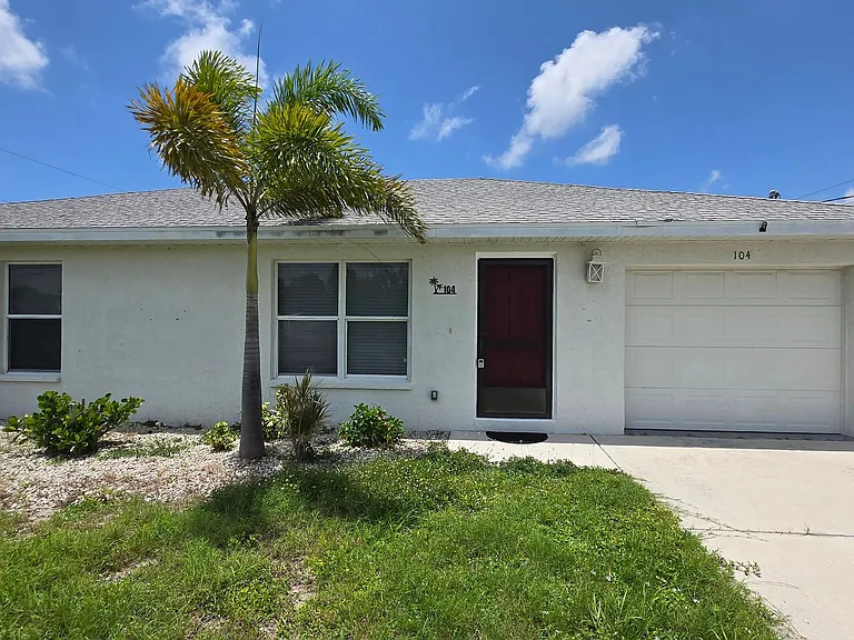 104 Charles Dr — Photo 1