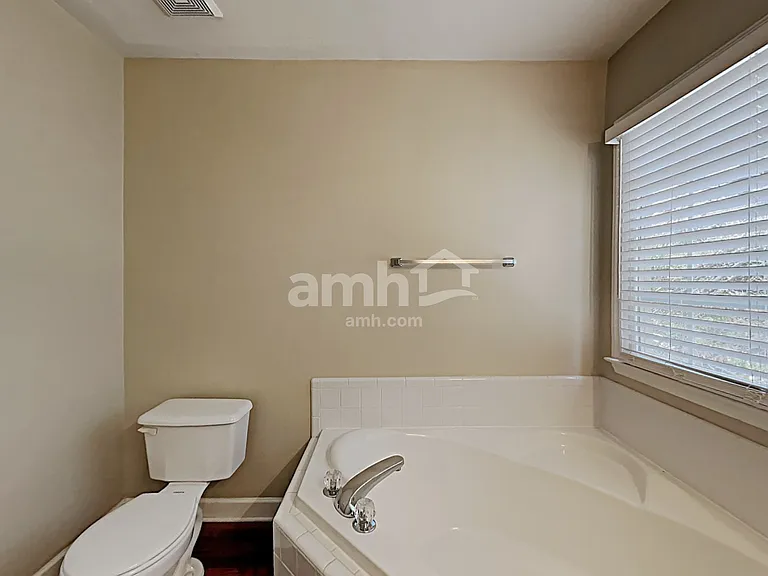 809 Old Ash Ct — Photo 14