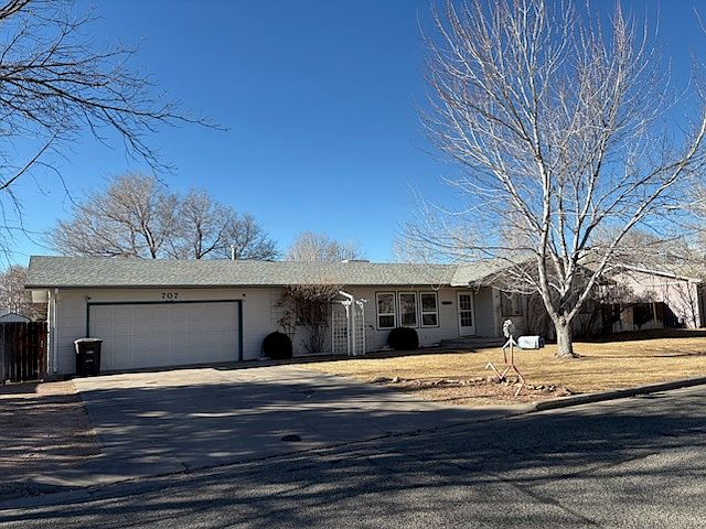 1st image of 707 Plachy Dr