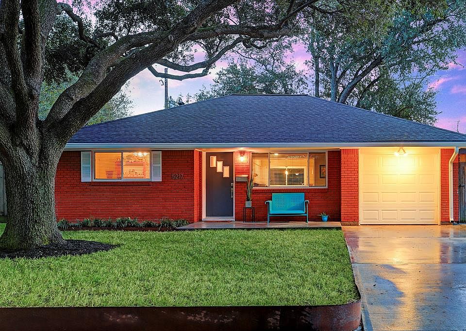 1st image of 5217 De Milo Dr