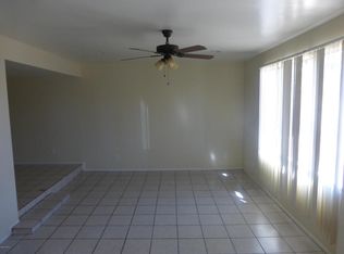 5226 N 68th Ave, Glendale, AZ 85303