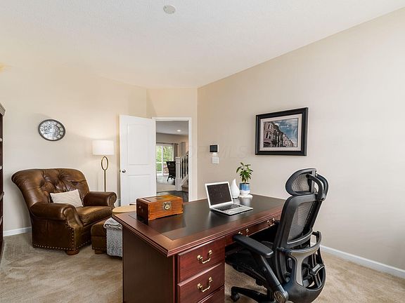 5th image of 11755 Daventry Dr NW