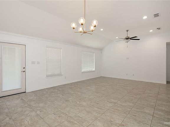 2nd image of 2006 Primrose Dr
