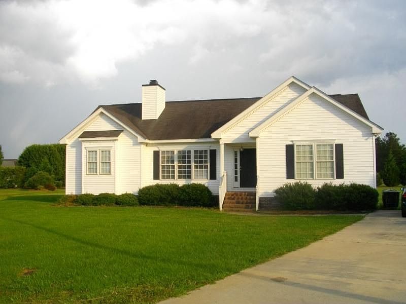 1st image of 407 Hearthstone Dr