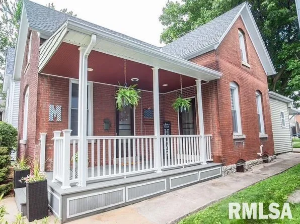 1208 N 9th St, Quincy, IL 62301